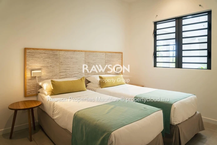 3 Bedroom Beachfront Apartment | Pool And Garden | Poste Lafayette | Lease Hold