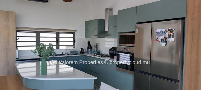 Exclusive – For Rent: 3-Bedroom Villa with Pool & Solar Energy in Grand Baie (Sole Mandate)