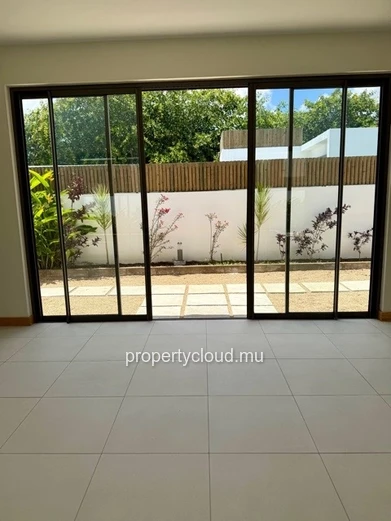 Villa F4 avec piscine Vivez dans le luxe et le confort proche centre commercial de la Croisette de Grand Baie dans un...