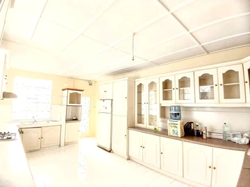 8 Bedroom House