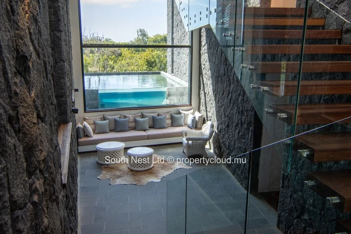 Modern triplex villa with 4 bedrooms