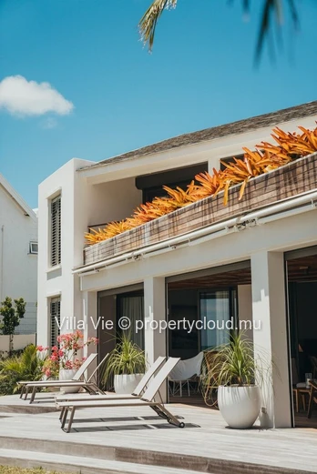 Péreybère - Villa idyllique de 3 chambres en-suite pieds dans l'eau