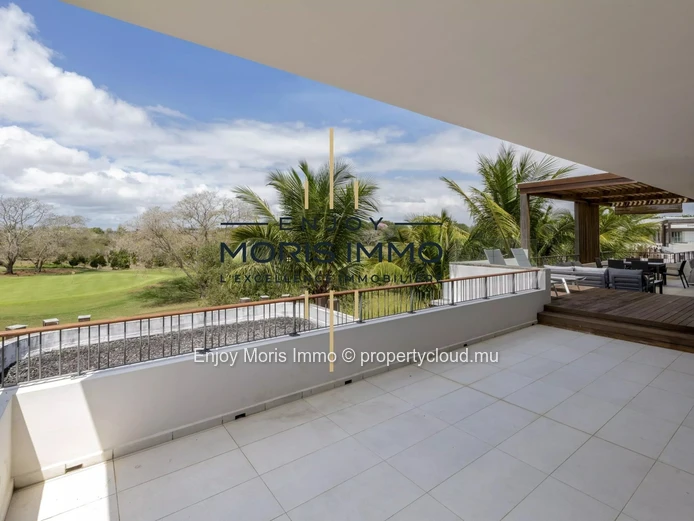 Penthouse de prestige à vendre – Golf de Mont Choisy – Île Maurice | Vue golf | 3 chambres | Résidence haut de gamm