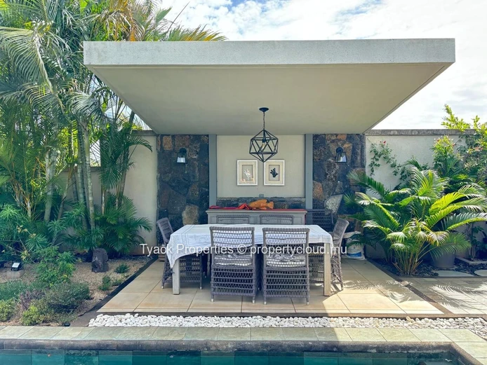 Villa de Luxe 3 Chambres avec Piscine Privée – Balaclava