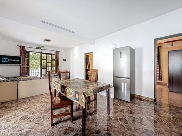 6 Bedroom House