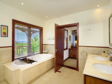 4 Bedroom Villa
