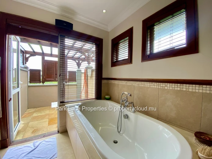 Prestigious and luxury  IRS villa