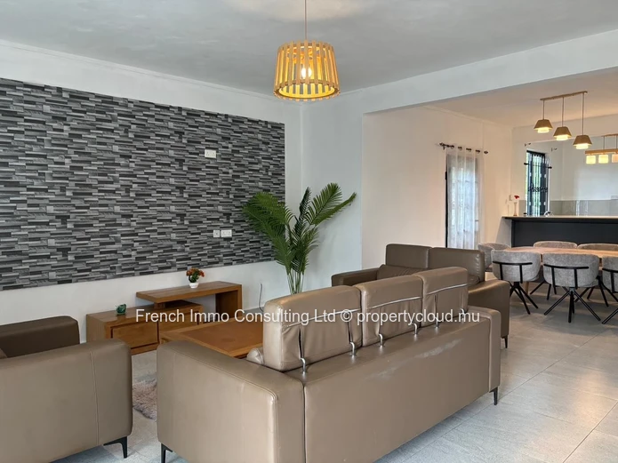 Villa 4 chambres, jardin et piscine a grand baie