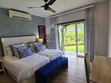 5 Bedroom Villa
