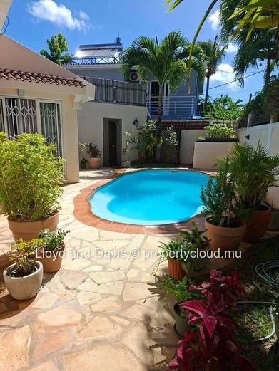 Duplex House with Private Pool in a Secure Residence