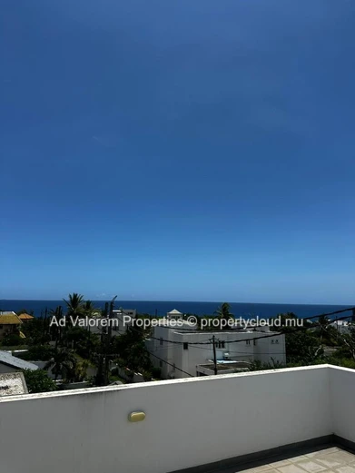 Duplex for Rent with View in Flic en Flac