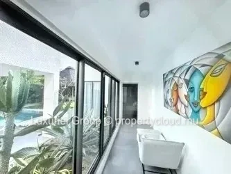 Calodyne Gem – Modern Villa with Pool, Office, and Garden Oasis