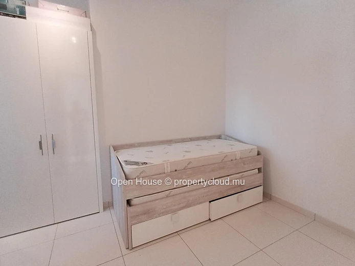 Luxury 3-Bedroom Penthouse with Private Pool in Pereybere