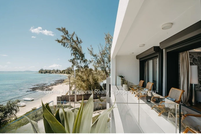 Beachfront Penthouse Living with Open Sea Outlooks