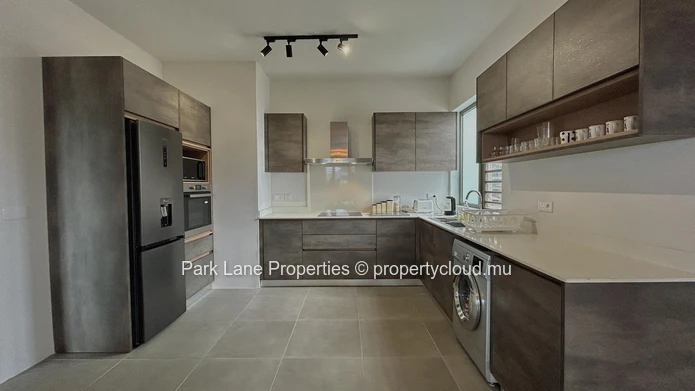 Appartement moderne de 3 chambres à vendre près de toutes les commodités
