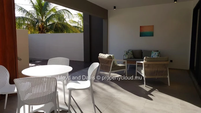 Modern Ground-Floor Apartment with Plunge Pool