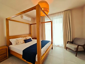 4 Bedroom Villa