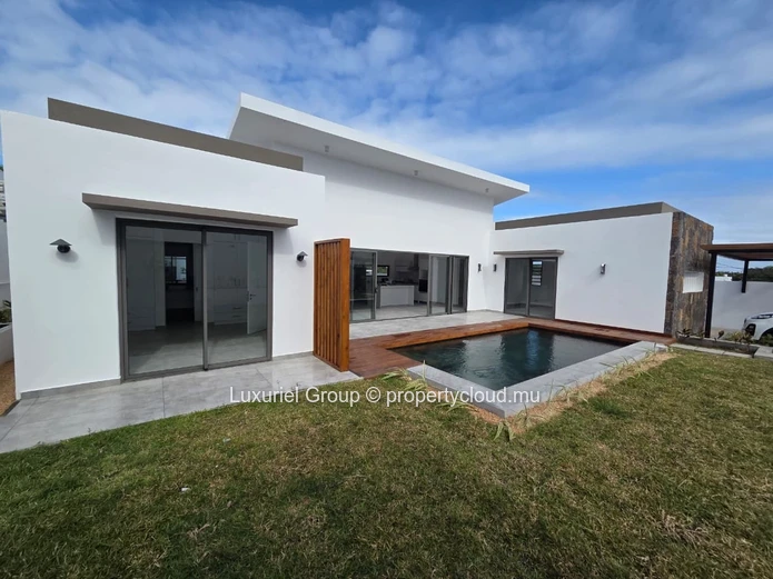Villa En Résidence Sécurisée À Louer