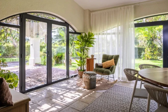 Maison / Villa - 6 chambres - Moka - Ref. MA97812VE