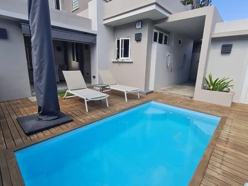 Elegant Beachfront Villa for Rent in Baie du Tombeau 