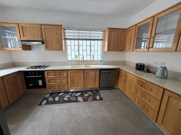 5 Bedroom Villa