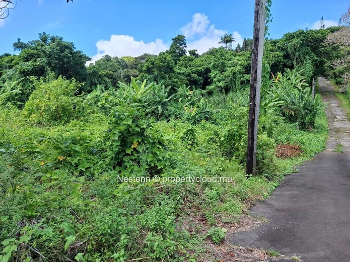 Residential plot of 2,089 m² in a very good location