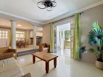 7 Bedroom House