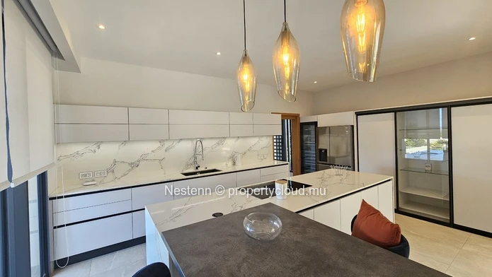 Exclusive designer villa with 5 bedrooms and breathtaking mountain views 