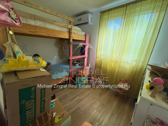 Terrain agricole avec maison conteneur de 3 chambres – Chamarel