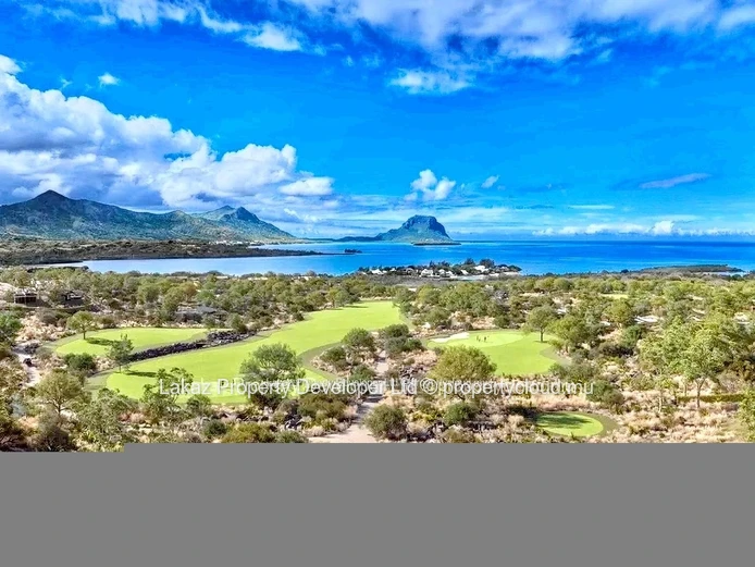 Welcome to the Golf & Beach Estate in the south of the Paradise Island.