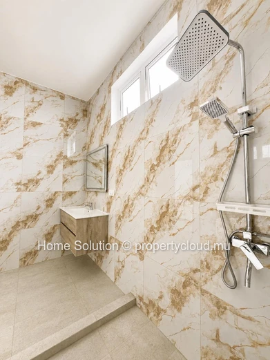 Villa À Vendre – Grand Baie, Chemin Vingt Pieds