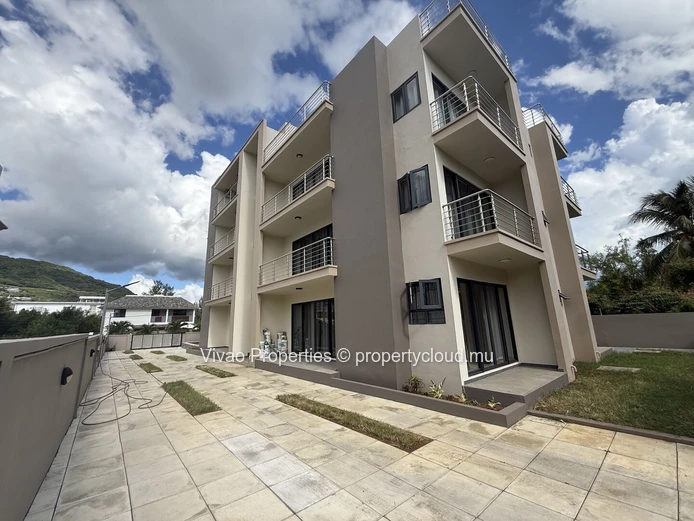 Furnished apartment for rent with 3 bedrooms and pool in La Preneuse, Black River - Rs 60,000/month.