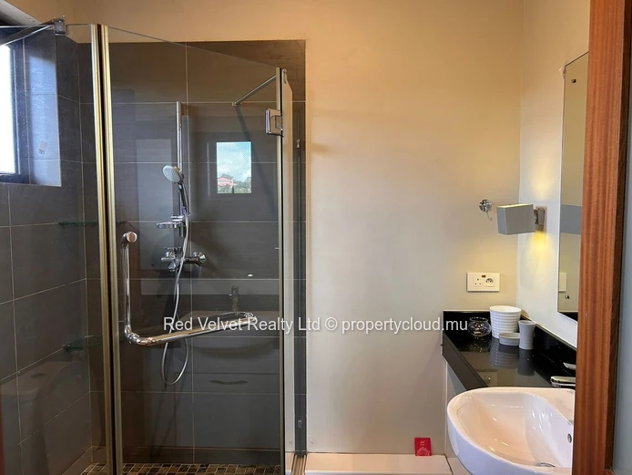 Appartement de luxe à louer à Floreal | Résidence prestigieuse de 330m²