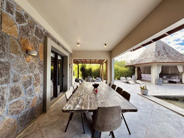 8 Bedroom Villa