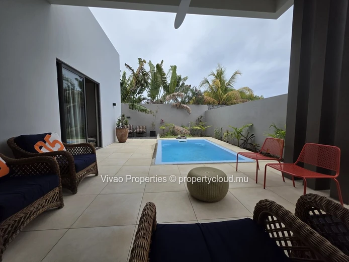 Villa individuelle de 2 chambres en-suite avec piscine privée à louer à Péreybère