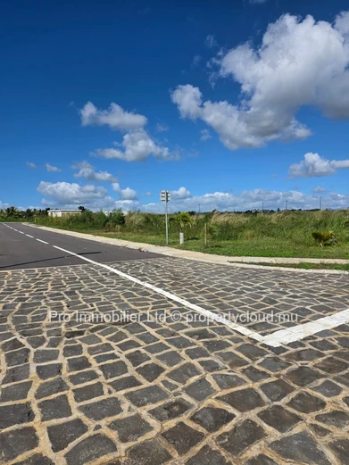 La Salette Estate . 3 TERRAINS RESIDENTIEL À VENDRE ,NOUVEAU MORCELLEMENT SÉCURISÉ À GRAND BAIE