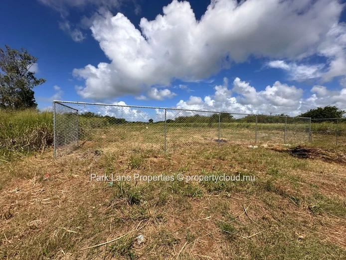 Opportunité à saisir : terrain à vendre à St François, Calodyne