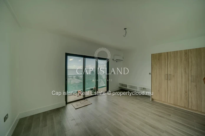 Stunning 3 bedroom beachfront duplex - Pereybère -