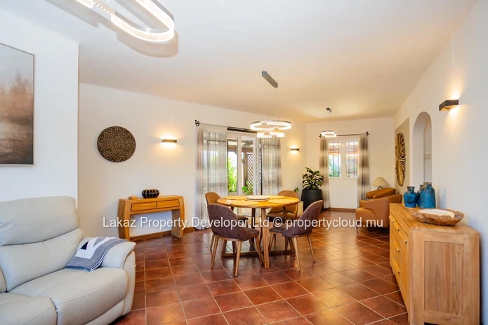 Cosy House for sale - Accessible to Locals only