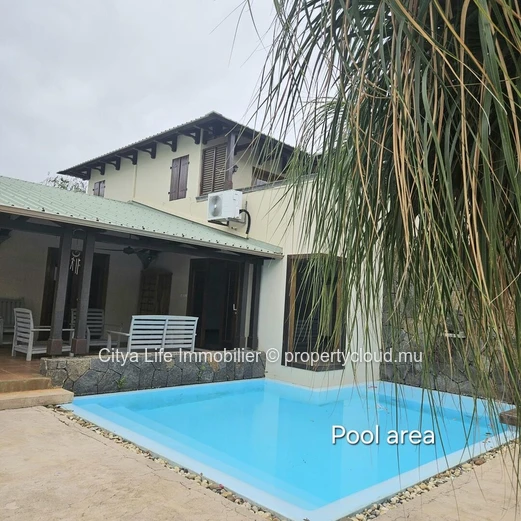 Maison d'architecte avec piscine à vendre à Mapou 380m²