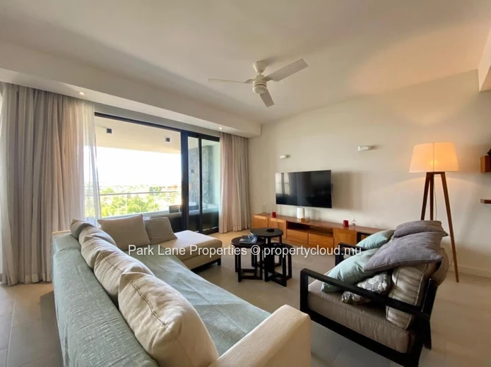 Contemporary living with sea view