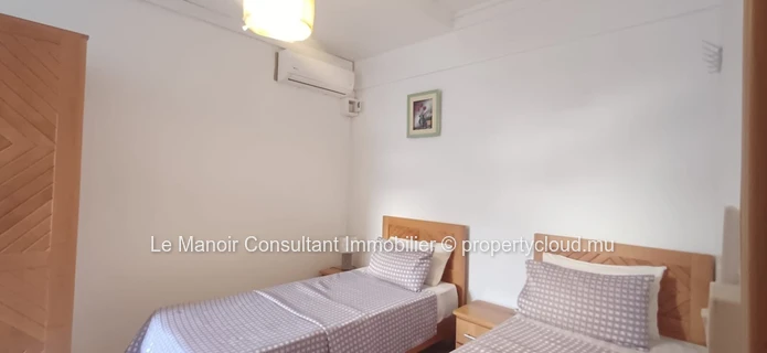 3-bedroom triplex with sea and mountain views - Sold furnished and equipped