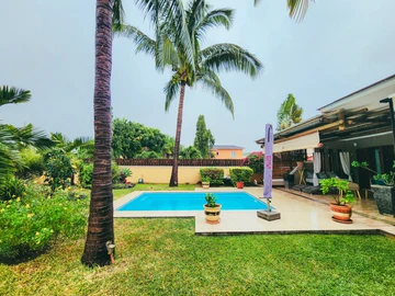 5 Bedroom House