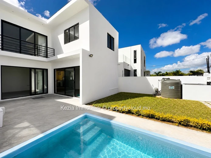 New Contemporary Villa With Swimming Pool