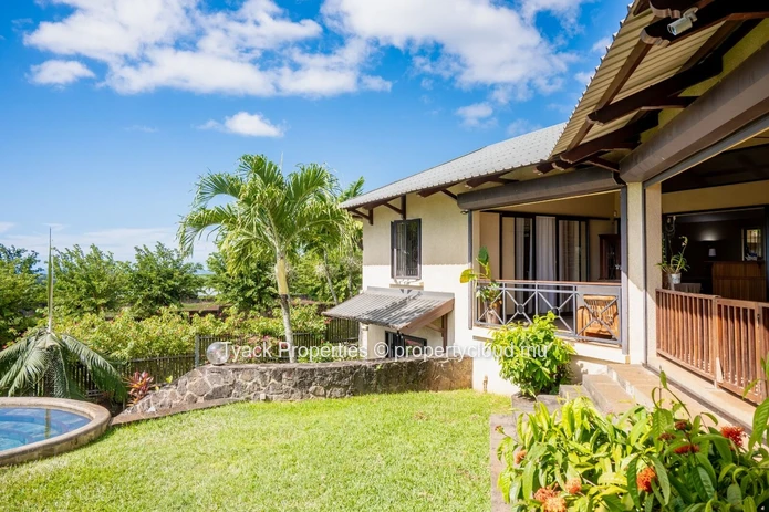 Villa de luxe à vendre ou à louer au Domaine de Belle Vue avec vue panoramique sur les îles du Nord