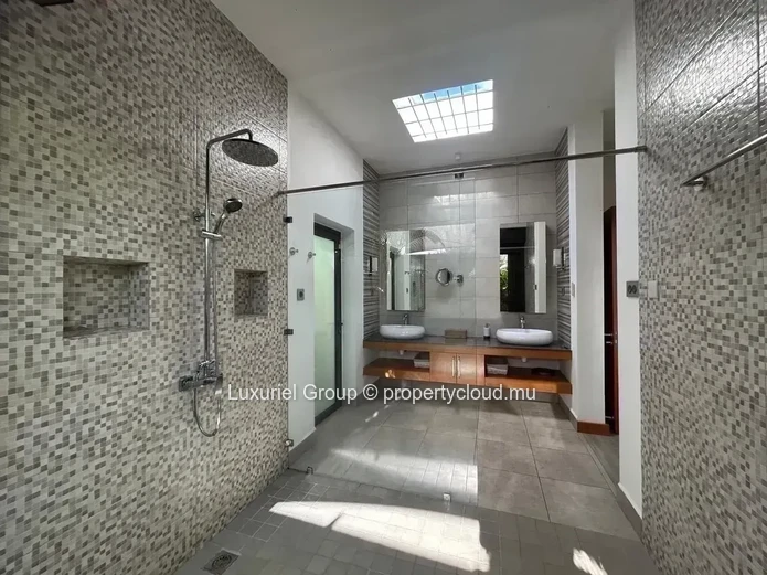 Maison de Prestige à Louer – Domaine Privé à Forêt Daruty