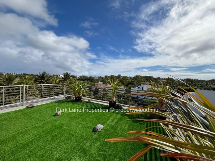 Appartement de Type Penthouse avec Rooftop Privatif et Vue Panoramique