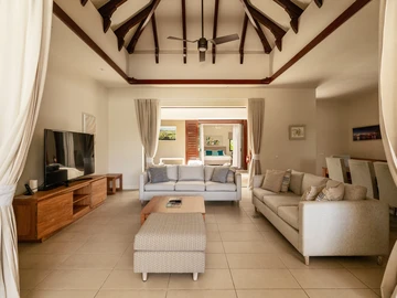 4 Bedroom Villa