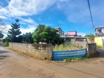 Prime Freehold Land in Flacq Area with Easy Access, Ideal for Building Your Dream Home! Rs"