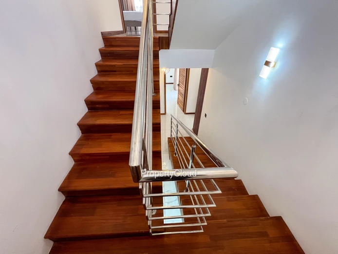 For Rent | Modern 3-Bedroom Villa With Pool | Grand Bay